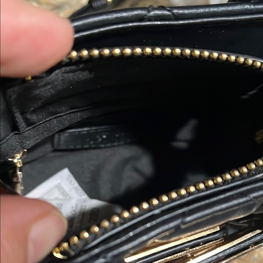 Badgley Mischka NWT Black Quilted Handbag - Picture 10 of 11